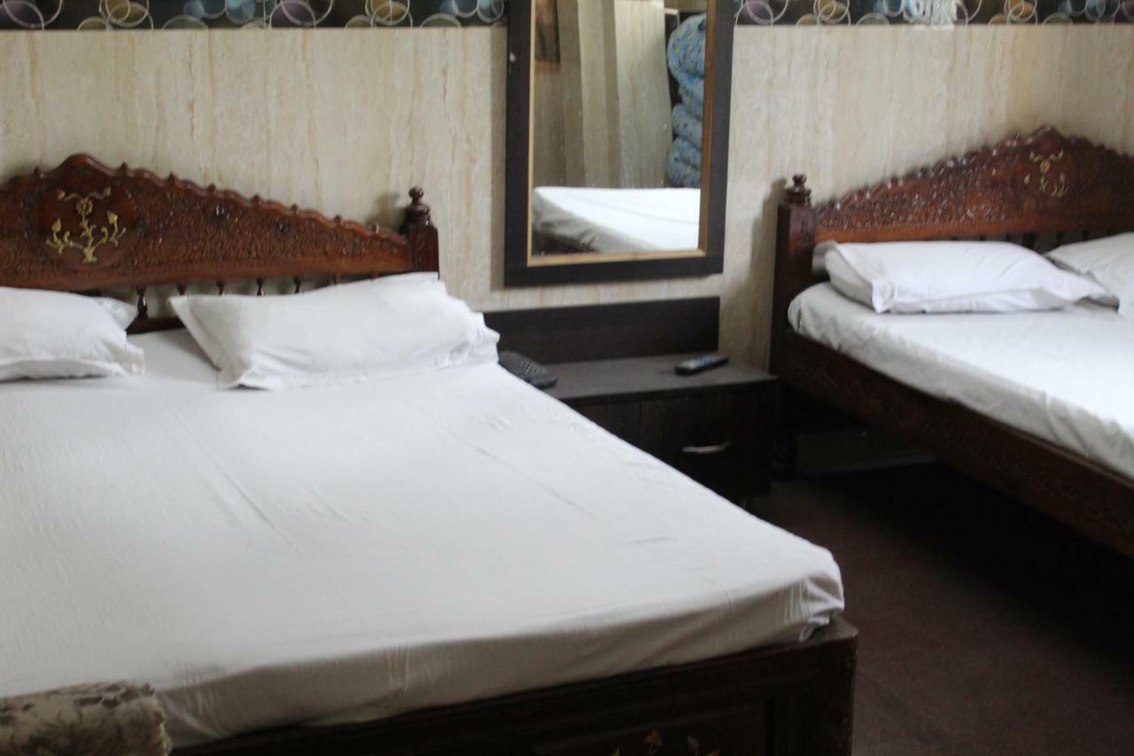 Central Guest House , Walk In Dargah & Markaz 뉴델리 외부 사진